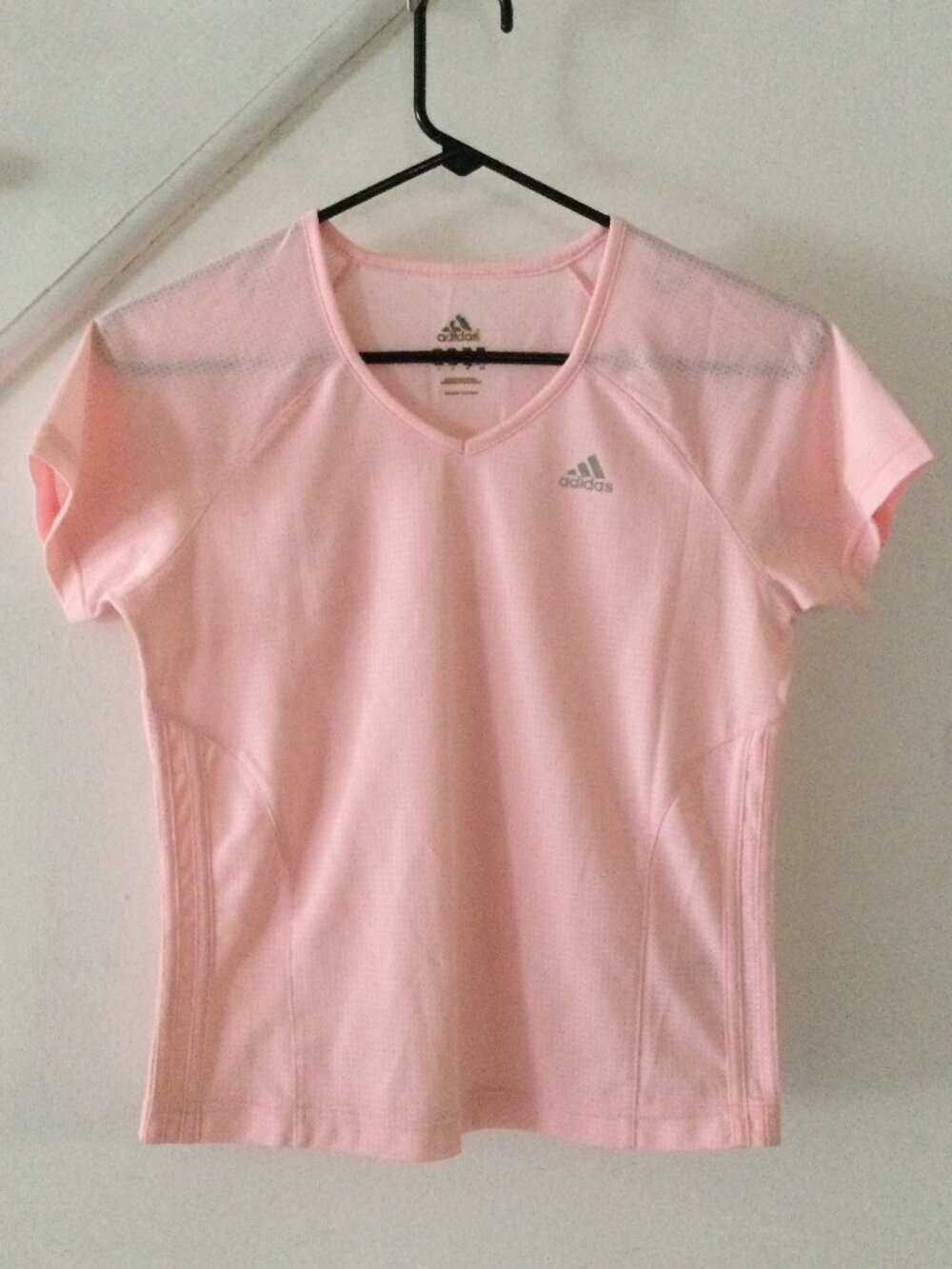 Pink Adidas Athletic V-neck t-shirt Lightweight textured mesh pattern Women's Sm